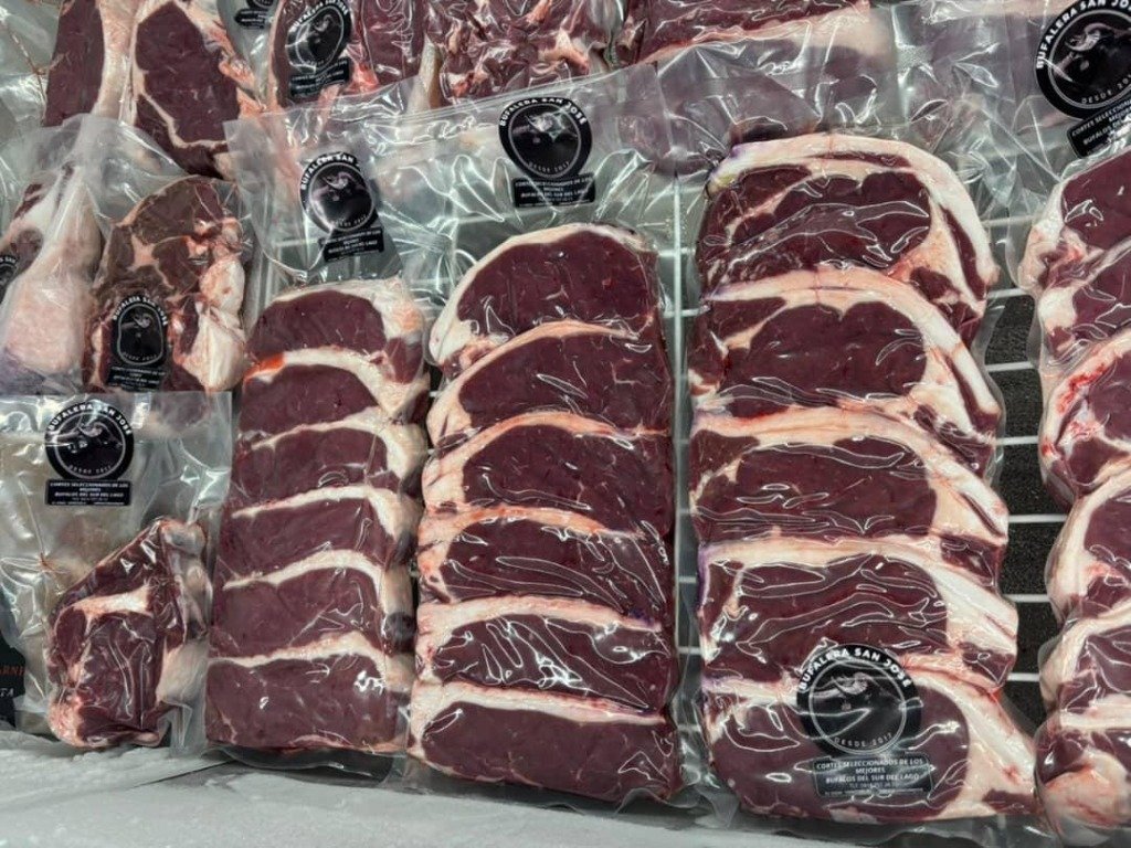 Cortes de carne empacados al vacío Bufalera San José